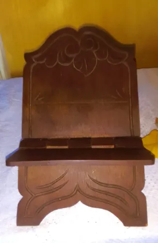 Arte mineira -Antigo Porta biblia Suporte madeira nobre escurecida