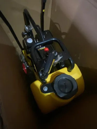 Máquina de cortar piso a gasolina