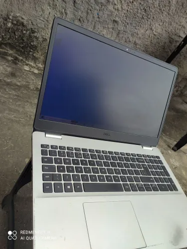Notebook Dell 11th Gen Intel(R) Core(TM) i5-1135G7 @ 2.40GHz 2.42 GHz