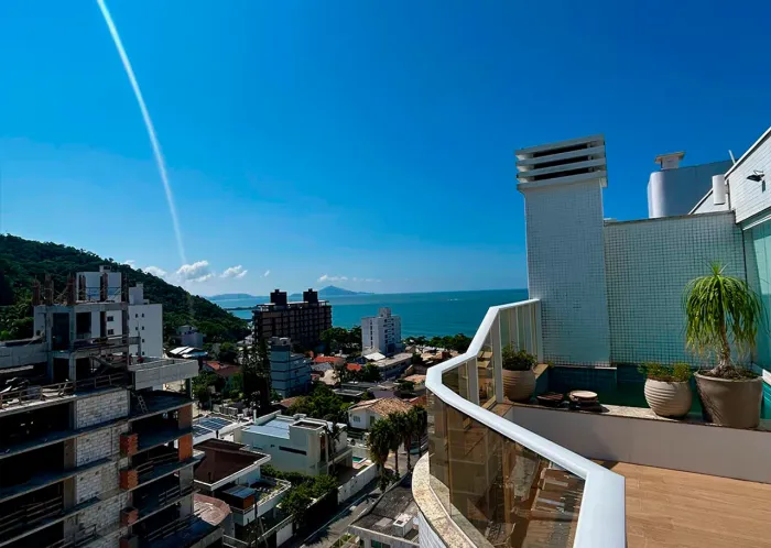 Cobertura duplex no Edifício Atmos Beach em Itajaí