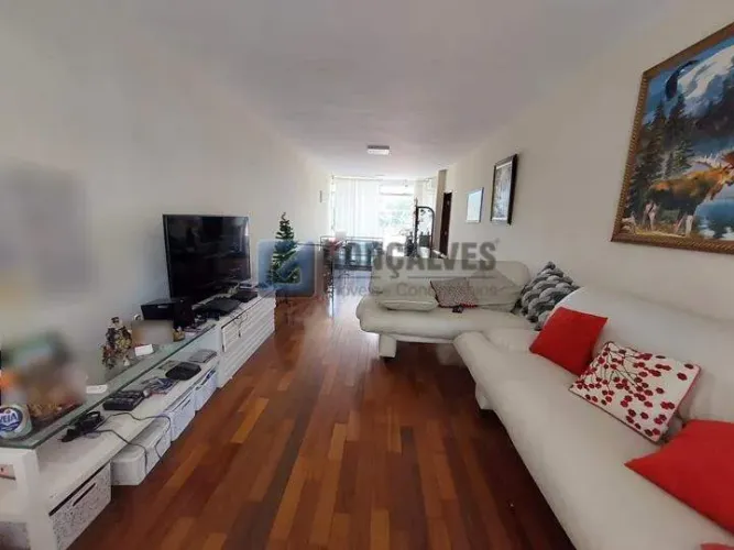 Sobrado Residencial 4 Dorms com 3 Vagas em Nova Petrópolis, SBC
