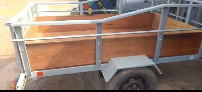 Reboque fazendinha para carro ( novas)