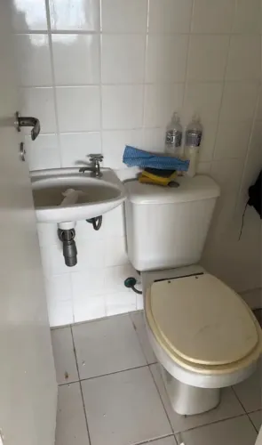 Pias de banheiro