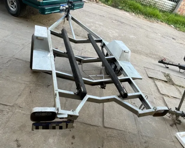 Carretinha de Jet ski emplacado