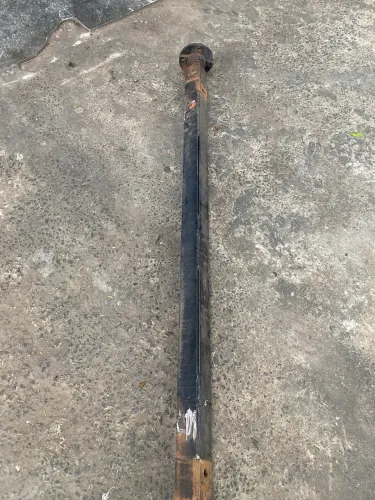 Vendo eixo e par de feixe de mola carretinha 600,00$