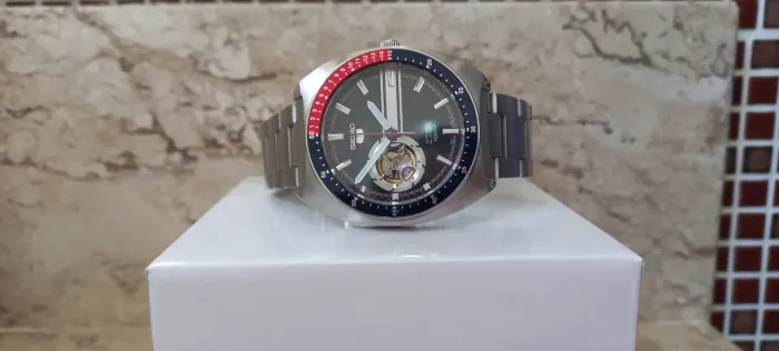 RELÓGIO SEIKO SSA329 REVIVAL POGUE 