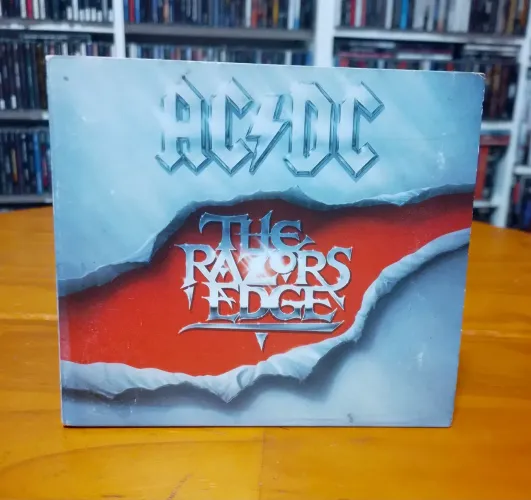 CD - AC/DC - THE RAZORS EDGE - REMASTER - Usado em perfeitas condições!