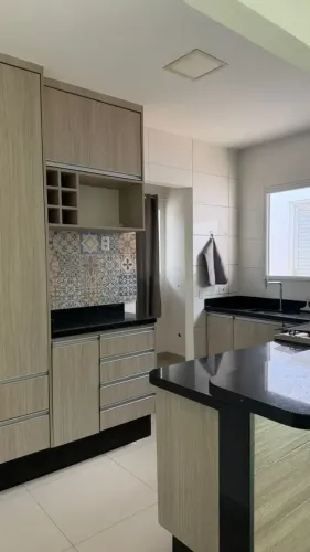 casa em condomínio fechado para alugar com armários planejados e 3 quartos 1 suíte jardim 
