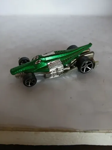 Miniatura hot wheels croc rod