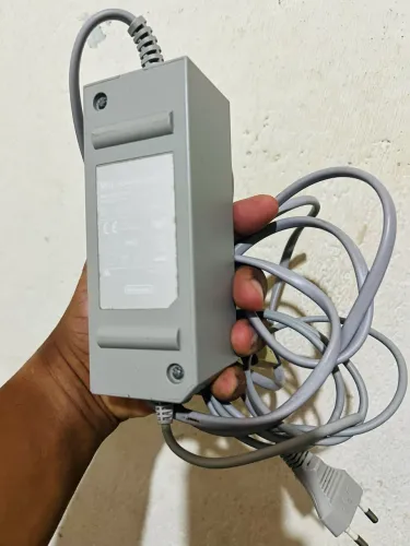 Fonte de Nintendo Wii e cabo de áudio vídeo, funcionando perfeitamente, 150 vindo buscar