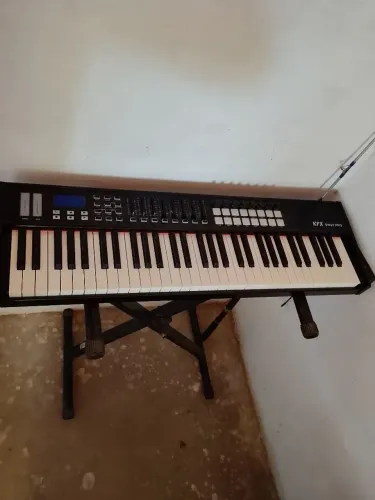Vende se este teclado controlador kfx pro 61