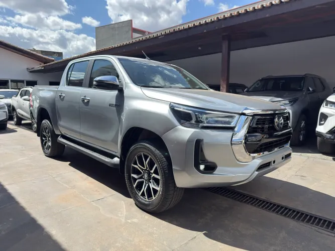 Toyota Hilux CD SRX 4X4 2.8 TDI 16V Diesel Aut. 2021