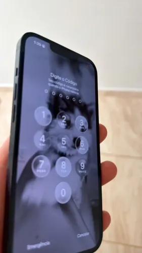 Apple iPhone 13