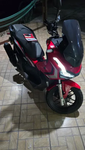 Honda ADV 150 8.700 KM