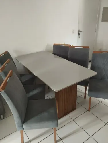 Mesa com 6 cadeiras, cadeiras maciça, mesa MFD