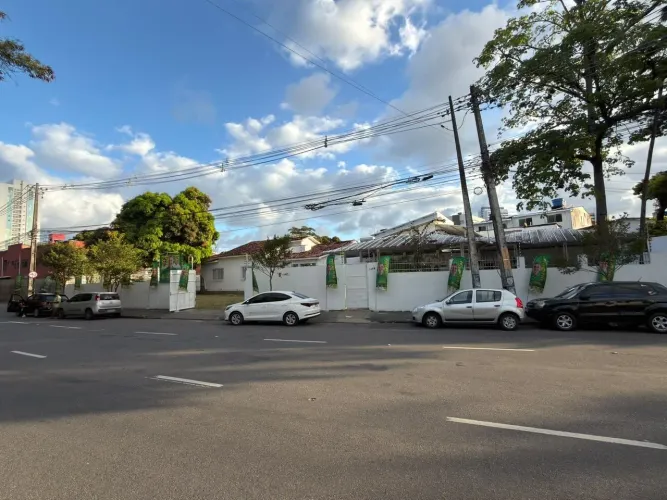 EXCELENTE CASA COMERCIAL DE ESQUINA DA AVENIDA MÁRIO MELO COM 2 FRENTES 100 METROS DO PROC