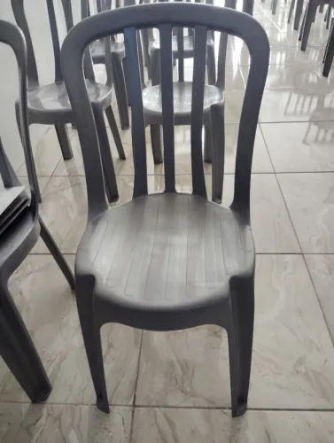 Cadeira e mesa plástica 