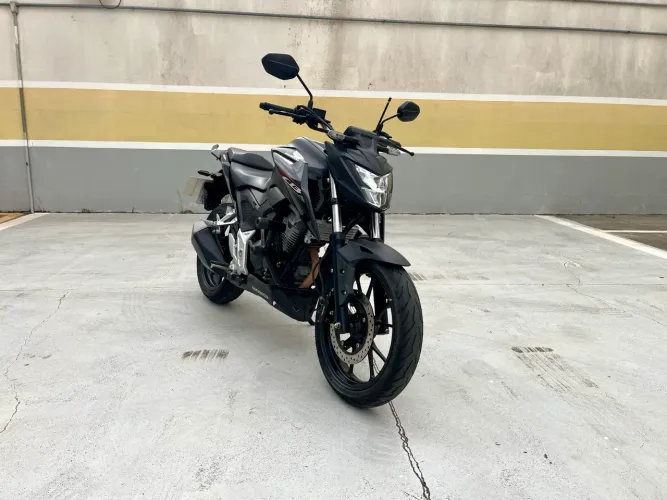 Honda Cb300f Twister Flex Único dono 2025