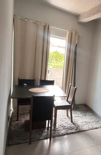 Mesa 4 cadeiras
