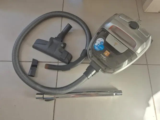 Aspirador de pó Midea