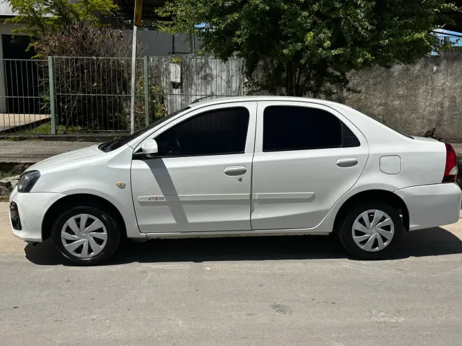 Toyota Etios X Sedan 1.5 Flex 16V 4P Aut. 2019