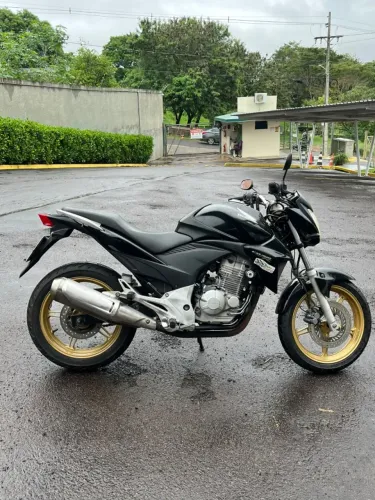 Honda CB 300r 2015 preta