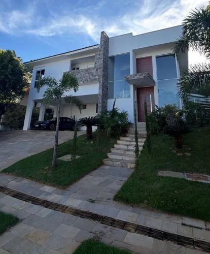 Alphaville Araguaia - Sobrado com 4 Suítes (Mobiliado)