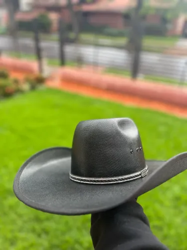 Vendo Chapéu Mundial 