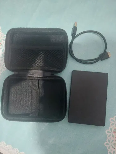 HD Exrerto 1 Tera Semi Novo com case para guardar