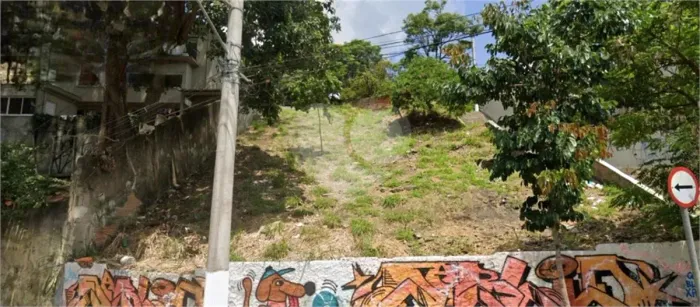 Terreno à venda em Pacaembu - SP