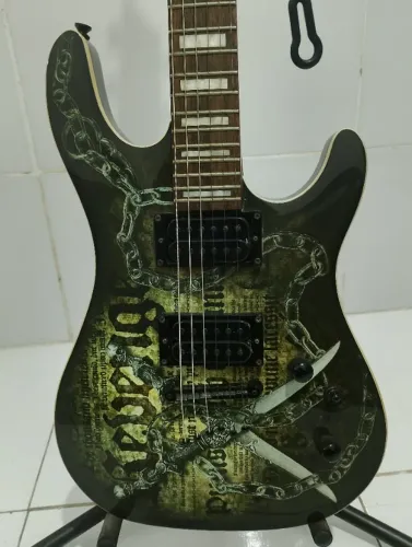 Guitarra Cort KX5 - Revenge 2012 Visual original