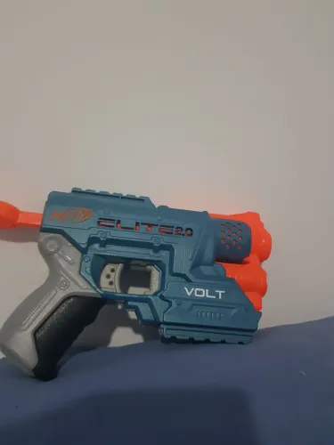 Pistola lança dardos com mira laser