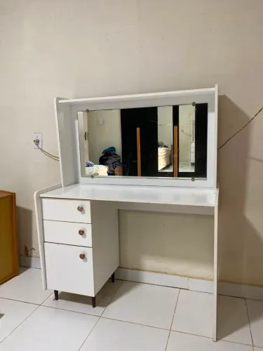 Penteadeira seminova 400,00 já com entrega e montagem
