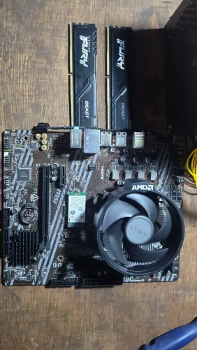 vendo kit Placa mãe msi A520M-A PRO, ryzen 5 3600, 2x8 16gb 3600,fonte 500w ssd 240 sata