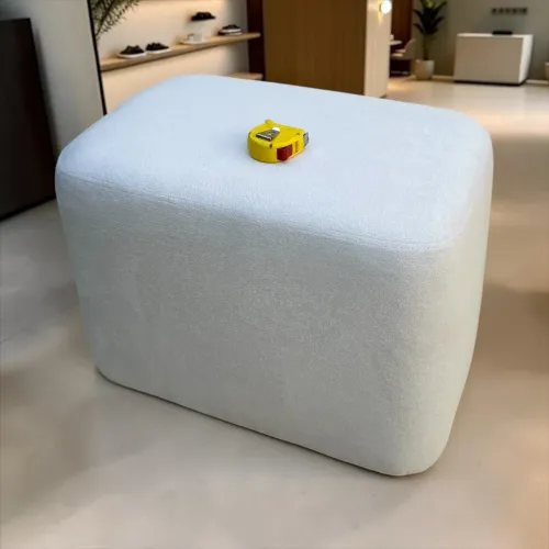 Puff em Bouclé Off-White 60x40 | Pronta Entrega