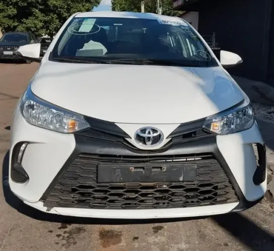 Peças Yaris 1.5 2023 Airbag Parachoque Lanterna Farol Porta Cambio Motor Retrovisor Sucata