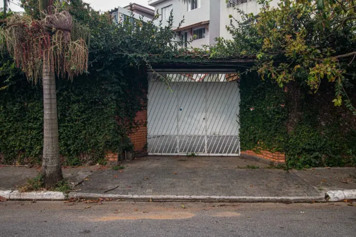 Casa comercial na Rua Anhanduí Mirim, 507 100 m²