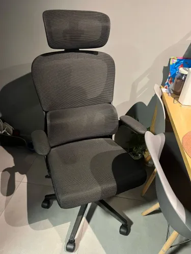 Cadeira ergonômica 500$ melhor q várias gamer por ai