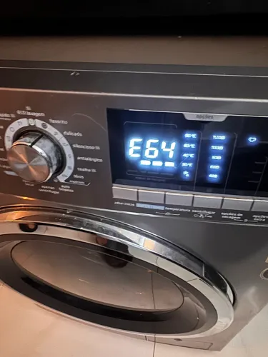 Máquina midea erro e64