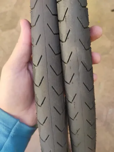Pneu Pirelli Aro 26 Phantom Street