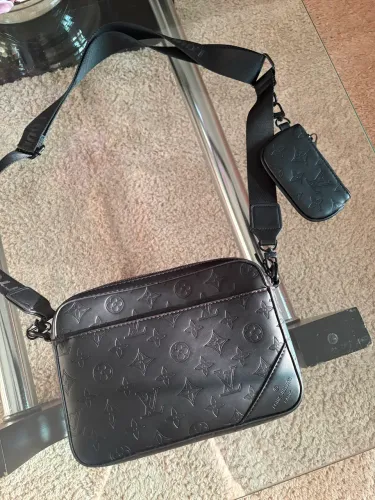 Bag de ombro Louis Vuitton + porta moedas