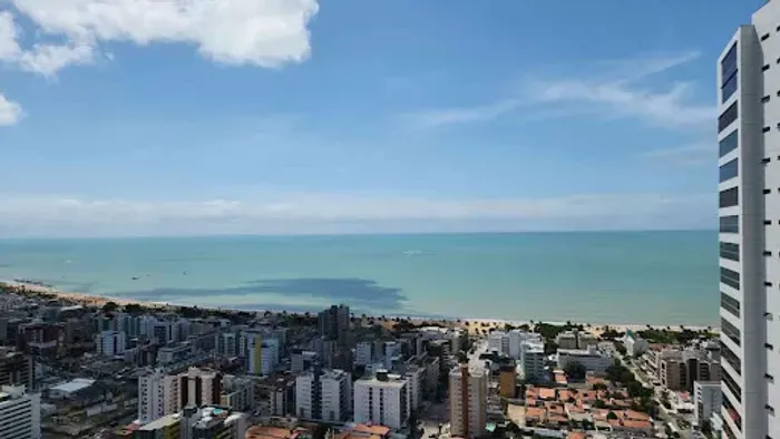 Amplo Apartamento de 70m2 com 2 Quartos e Vista Mar Definitiva