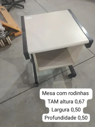 MESA RODINHA