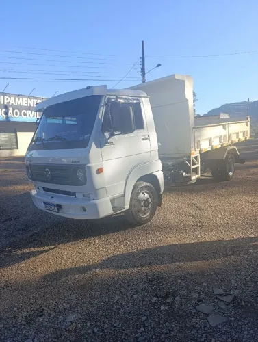 VW 8160 Caçamba basculante