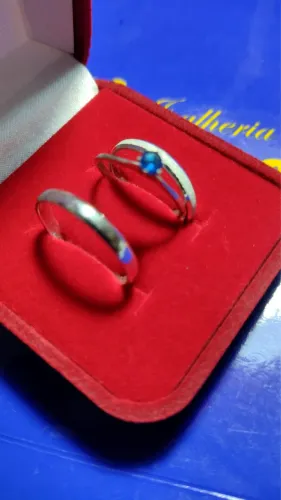 Trio Alianças 2 mm Uma Fosca Anel Zircônia 3 mm Prata 950