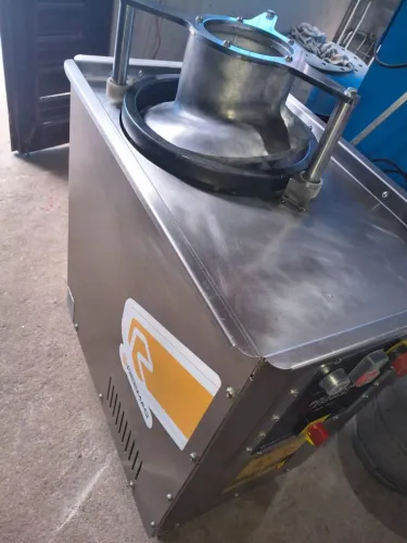 Vendo uma Boleadora Espiral Da Reemaq para pizza.