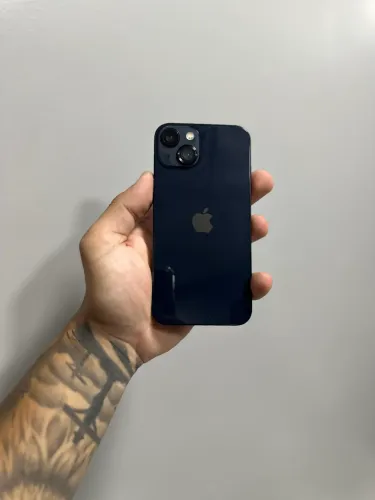 iPhone 13 impecável com todos os acessórios e garantia pra vender logo!