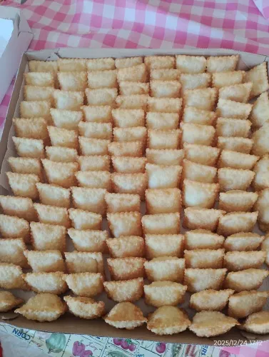 Mini pastéis frito na hora 