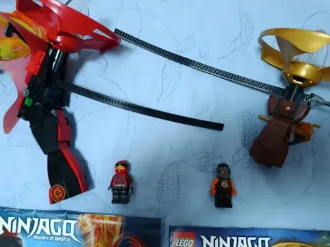 Legos Ninjago Set 70741 Airjitzu Cole e Set 70647 Kai Dragon Masters Of Spinjitzu