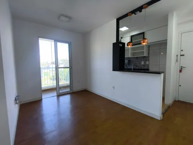 Apartamento 2 Dormitórios à Venda na Rua Luís Mateus com Sacada, Vaga e Planejados R$ 260